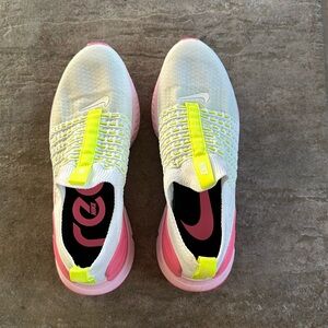 Nike React Phantom Run Flyknit 2, Women’s Size 9.5